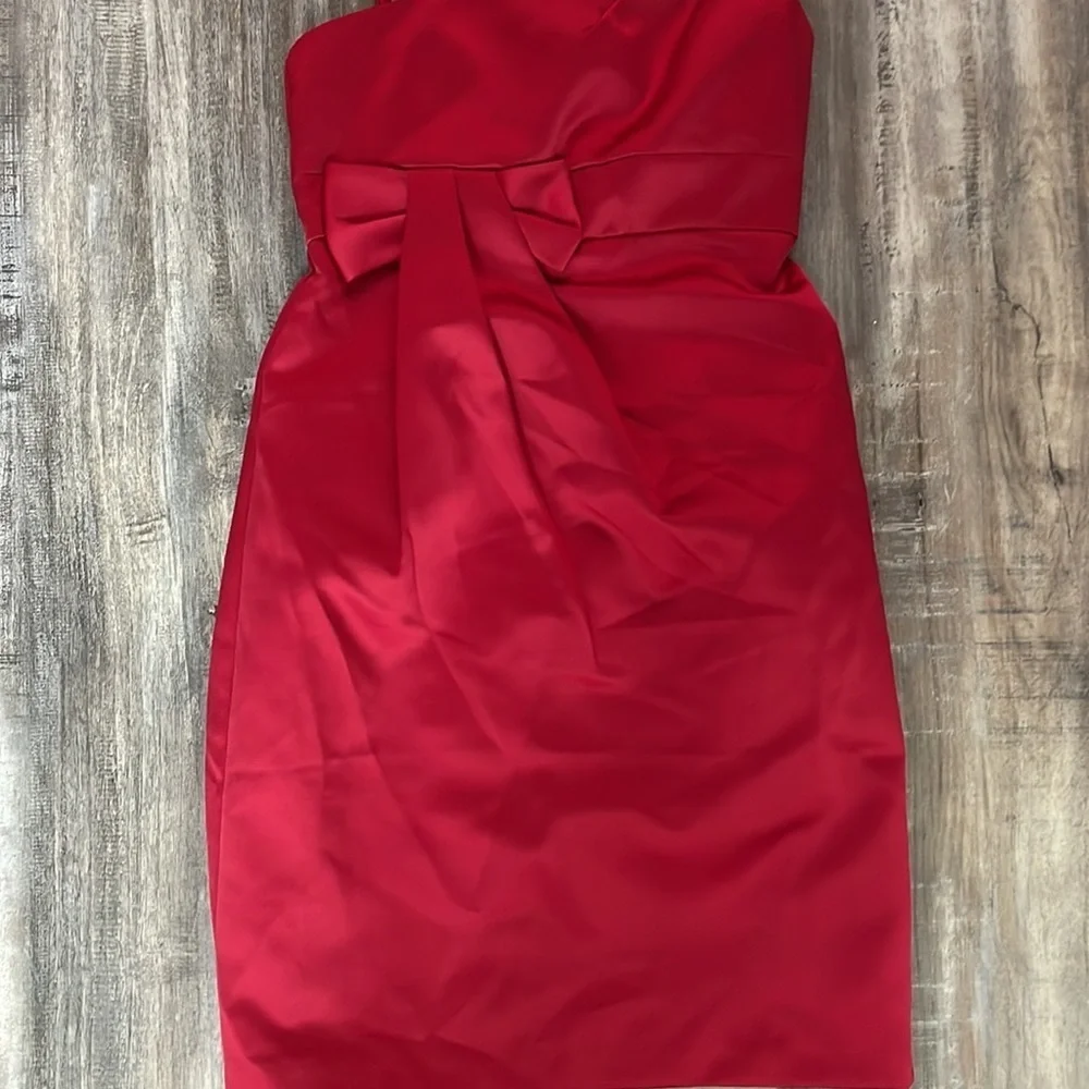 David's Bridal red one shoulder midi dress - Picture 3 of 5